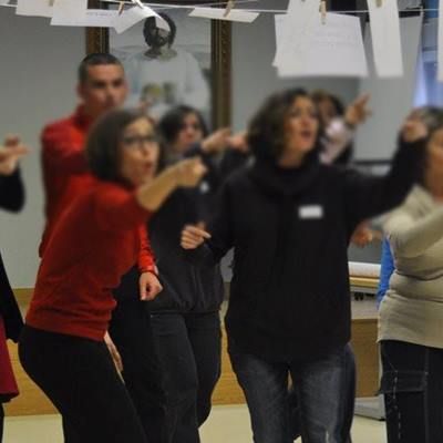 CURSO DE CONEXIÓN ENTRE EMOCIÓN Y EXPRESIÓN PARA EDUCADORES Y CUIDADORES